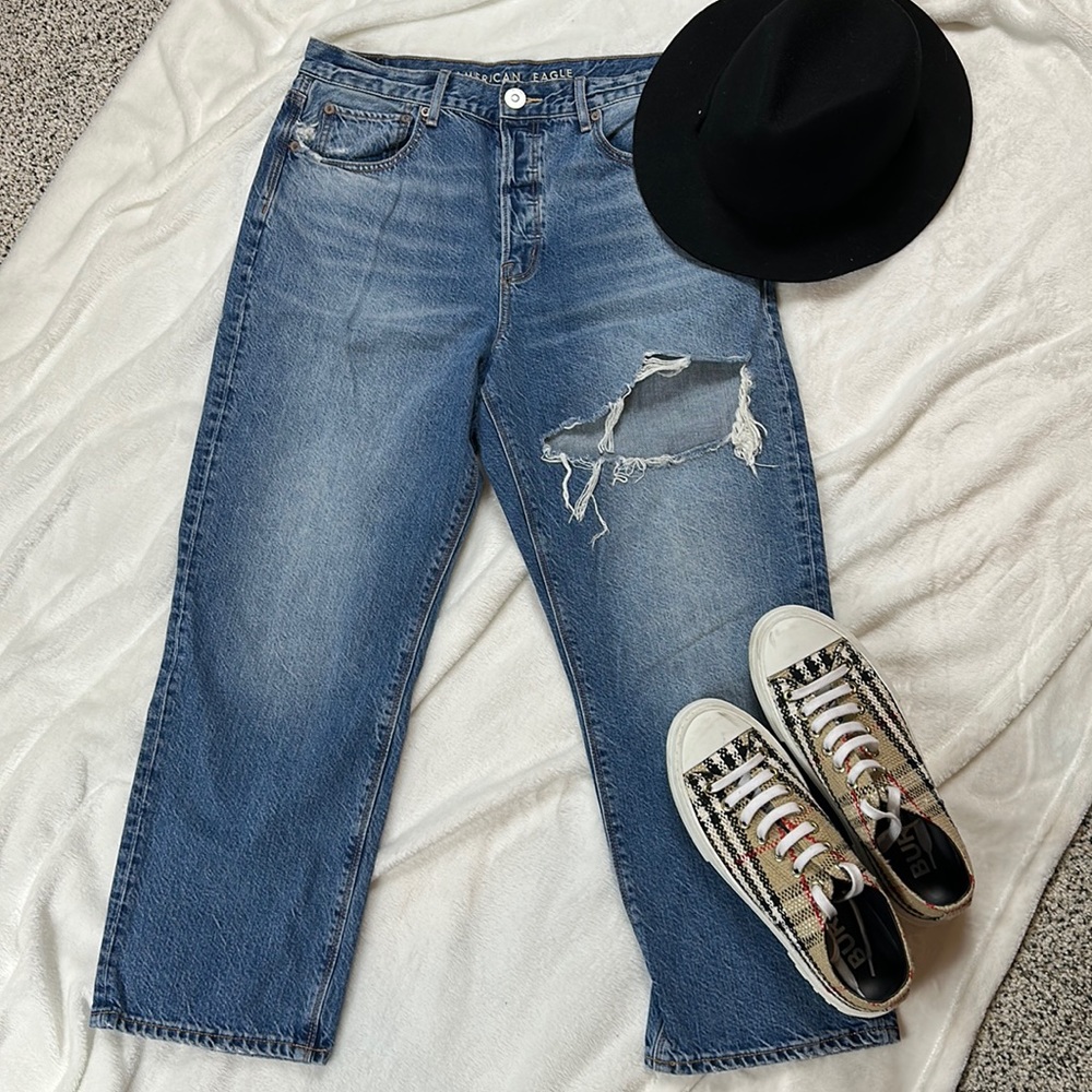 American Eagle • 90’s Boyfriend Jean